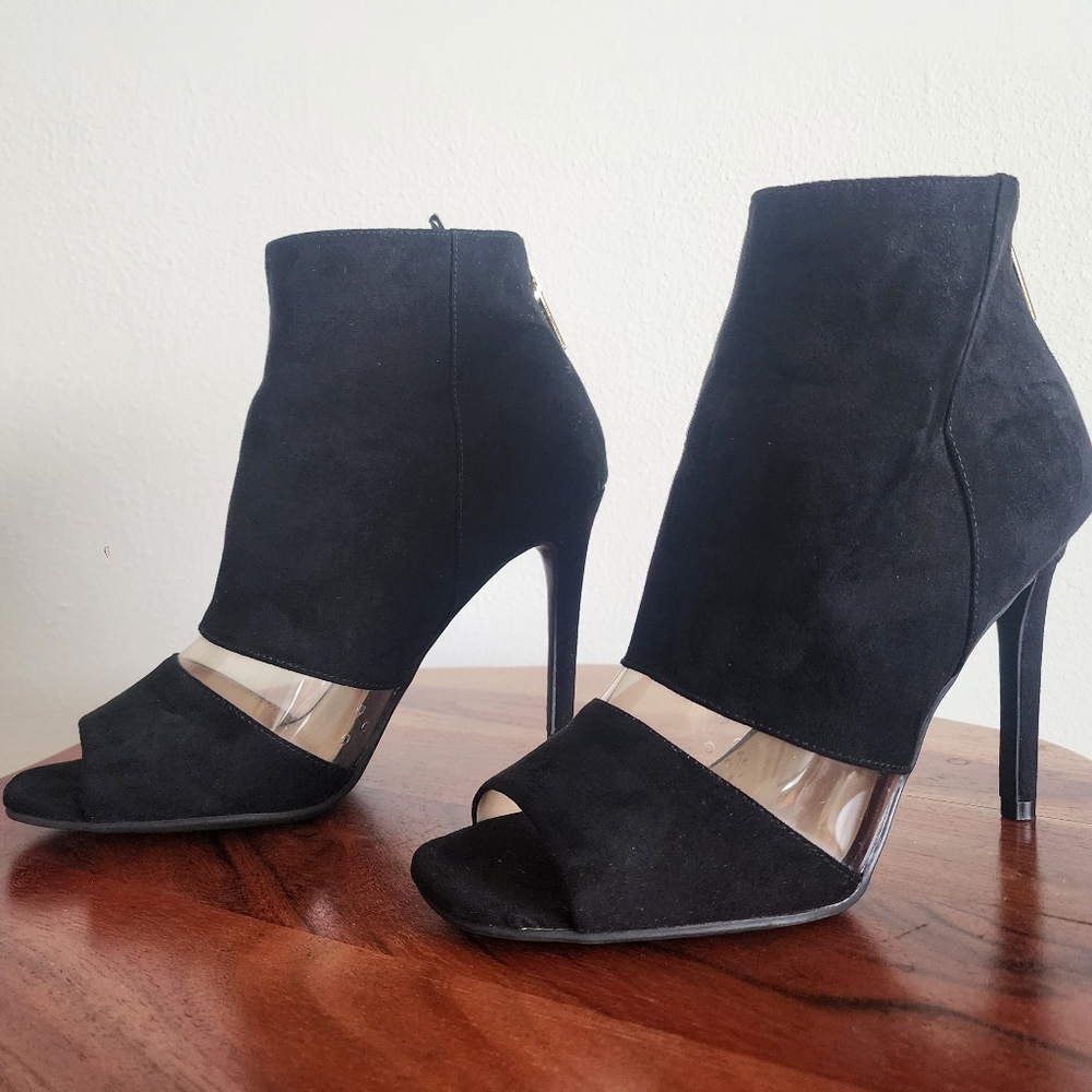 Guess Peep Toe Booties In Black Suede And Clear PVC Size 7.5